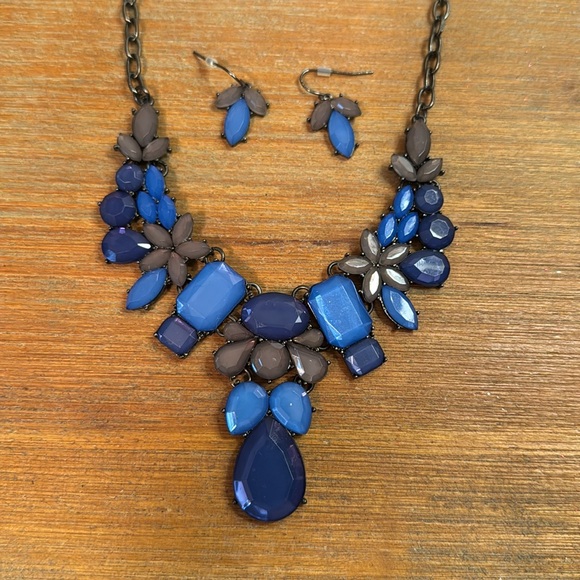 NEW Vintage Necklace & Earrings g Set - Picture 1 of 6